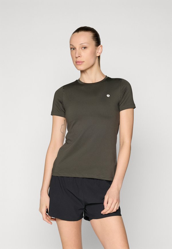 ACE SLIM - Basic T-shirt - peat3