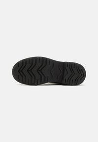 GANT TIMBLY - Kotníkové boty na platformě - black
