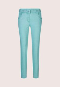 Schmal geschnittene türkise Hose mit Fronttaschen, Gürtelschlaufen und Knopfverschluss auf einhelligem Hintergrund.