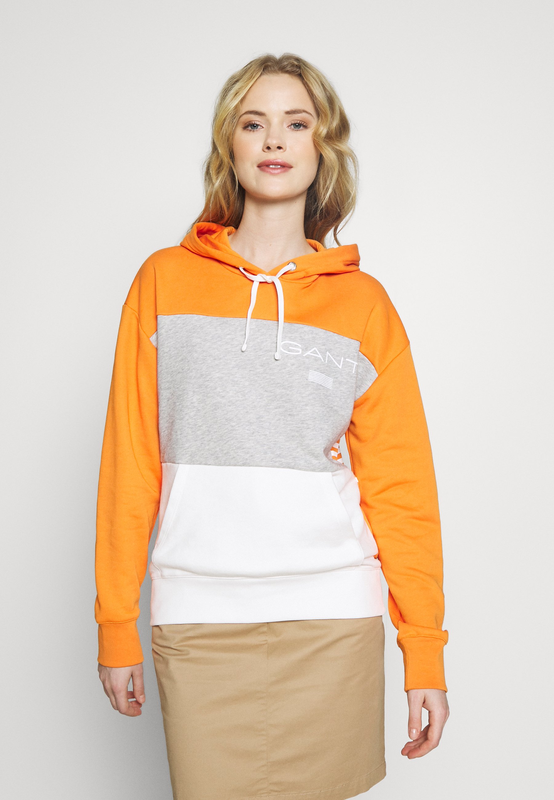 GANT SHIELD HOODIE Luvtröja grey Zalando.se GANT STRIPE HOODIE DRESS Vardagsklänning amberglow