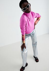 ONLY ONLIBI LONG SLIT ROLLNECK - Strickpullover - super pink