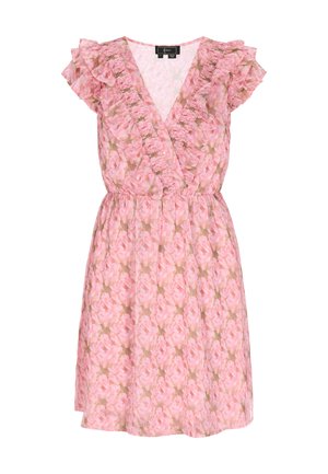 Květinové šaty s růžovými vzory, volánkovými rukávy, výstřihem do V a vypnutým pasem, vyrobené z lehké, jemné látky.