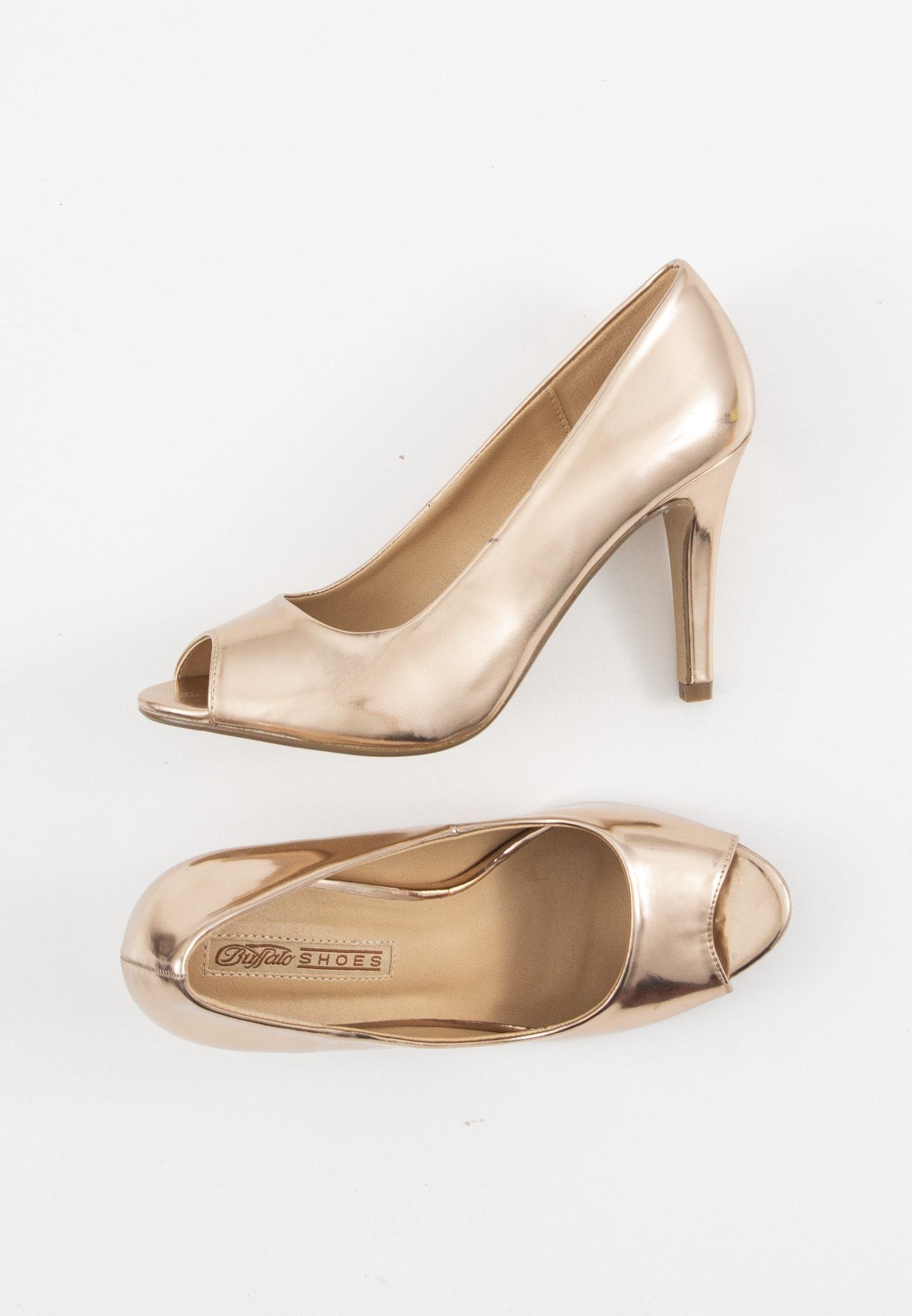 talon beige ouvert