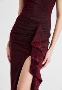 WAL G. GIANI RUFFLE GLITTER MIDI - Rochie cocktail/Rochie petrecere - wine
