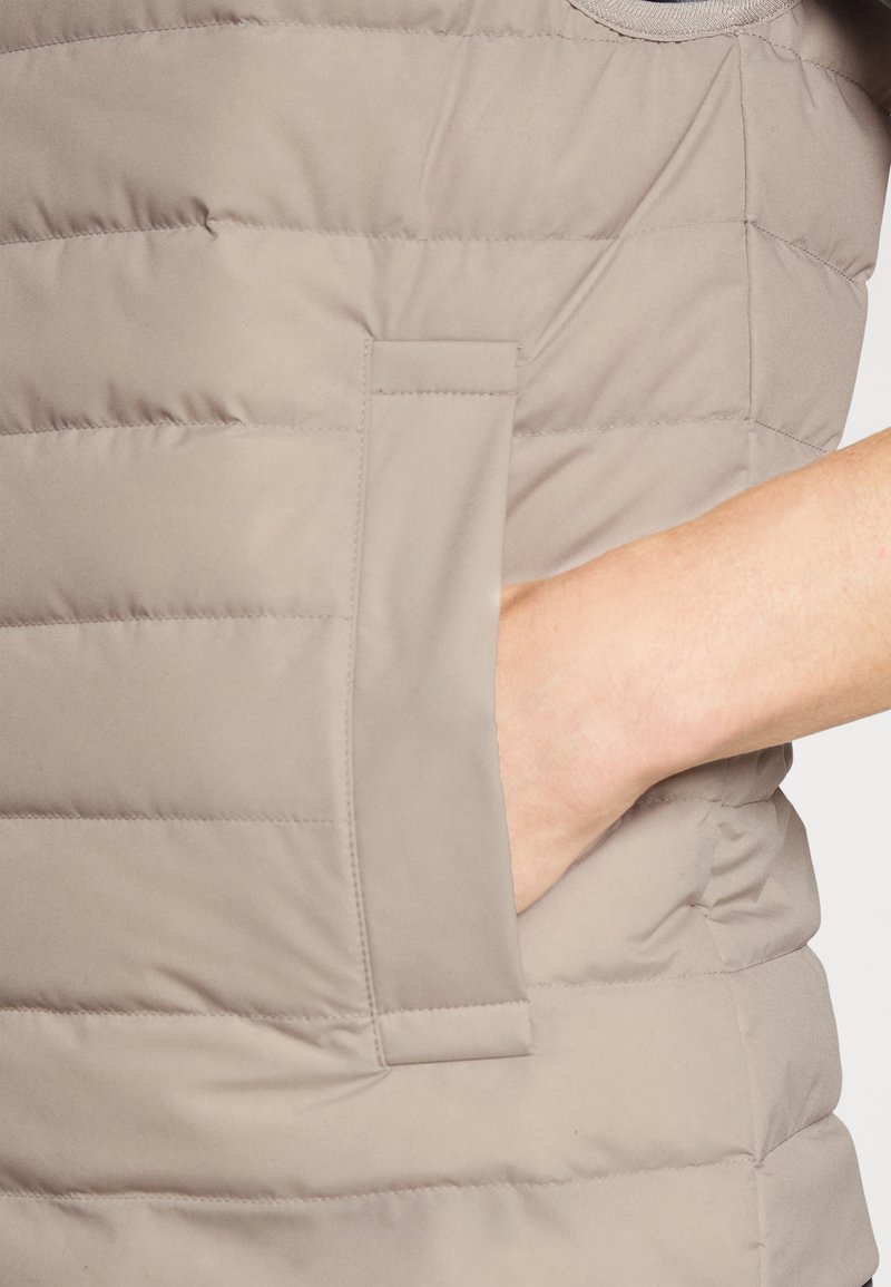 Herren Leichte Jacken | Emporio Armani WAISTCOAT Weste beige - MI55628 Herren Leichte Jacken | Emporio Armani WAISTCOAT Weste beige - MI55628