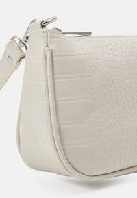 Gina Tricot NORA BAG - Mala de mão - beige