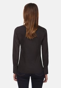 Vincenzo Boretti Hemdbluse - black