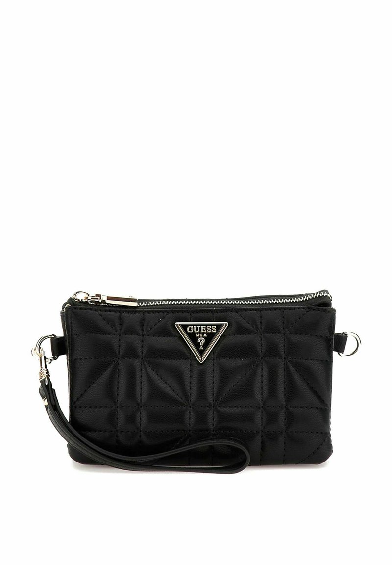 Pochette noire matelassée en matière douce, dotée d'une fermeture éclair argentée, d'une bride pour poignet et d'un logo triangulaire sur le devant.