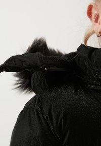 LELA REGULAR FIT - Vinterfrakke - black