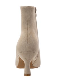 Salinyang Botines - natur