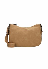 Tasche aus tanfarbenem Kunstleder in geschwungener Form. Verfügt über einen gemusterten, verstellbaren Trageriemen und einen Reißverschluss. Glatte Textur, minimale Hardware.