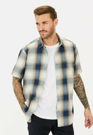 Kortek mouwen geruite shirt in blauw, beige en wit, met een button-down kraag, borstzak en lichte stof met een gladde textuur.