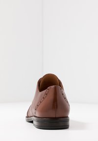 Caprice LACE-UP - Lace-ups - cognac