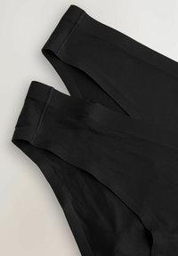 Mustad mustakad spordil�ühikesed püksid sujuva, elastse värviga ja tekstureeritud kangaga. Disain on kinnitatud kuju ja puhta siluetiga.