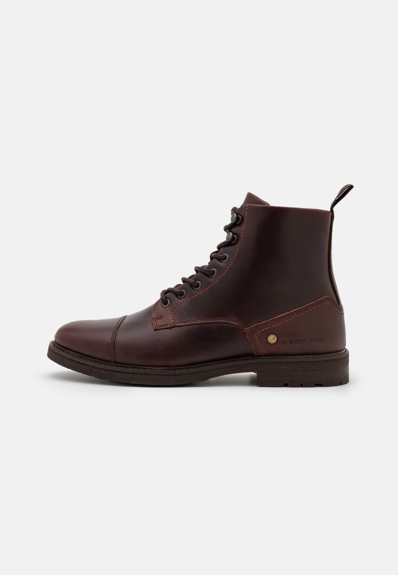 Botines con cordones