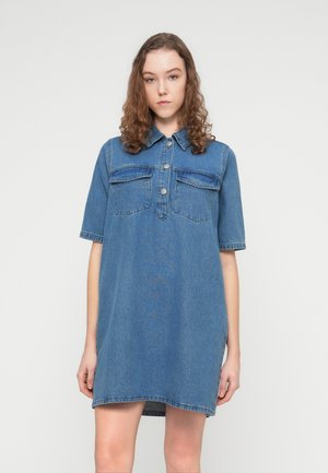 NMINDIE SHORT DRESS   - Obleka iz džinsa - light blue denim