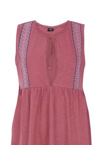 Bezrukávové šaty v prachu ružovej farbe s vyšívanými vertikálnymi pruhmi, výstrihom s otvorom na kľúč a malým predným viazaným detailom na textúrovanom materiáli.