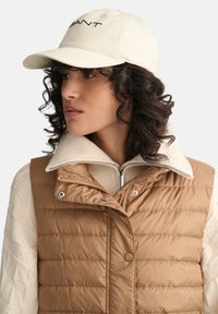GANT Liivi - warm khaki