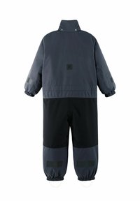Dwukolorowy kombinezon w ciemnoszarym i czarnym kolorze, z wysokim kołnierzem, elastycznymi mankietami i odblaskowymi akcentami. Wykonany z materiału wodoodpornego.
