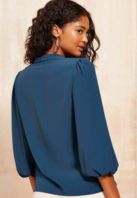 Friends Like These BOW FRONT WITH PUFF SLEEVE  - REGULAR FIT - Blouse - blue