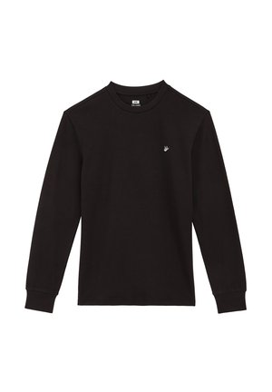 Camiseta negra de manga larga con cuello redondo, con pequeño logo blanco bordado en el pecho izquierdo y puños acanalados.