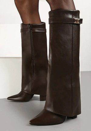 Bottes à talons hauts - marron