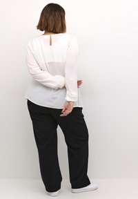 Kaffe Curve Blouse - chalk