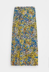 Falda con estampado floral que presenta tonos de amarillo, azul y naranja sobre un fondo oscuro. Cintura elástica con cordón ajustable.