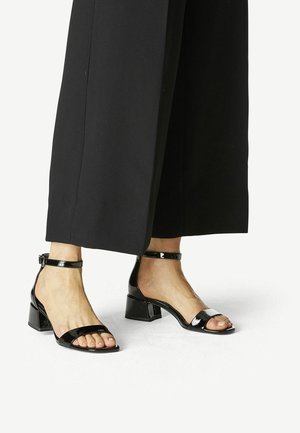 Riemensandalette - black