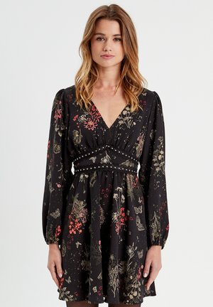 MIT NIETEN - Robe de jour - noir