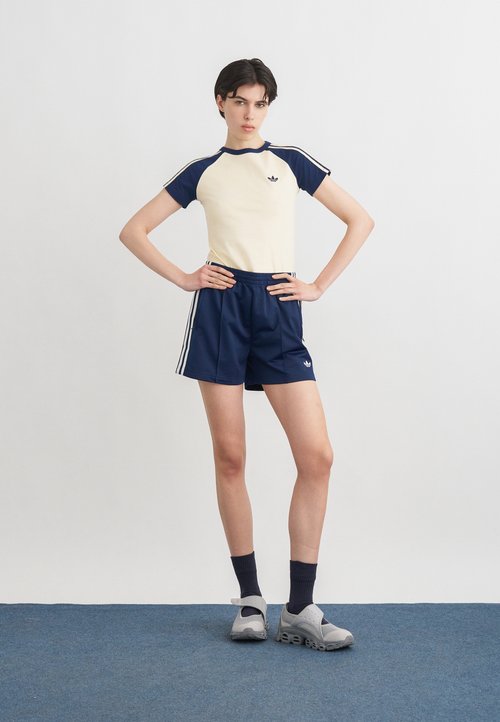 Adidas Originals Firebird Casual Shorts Women's — foto 2