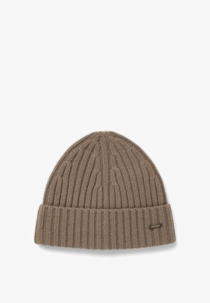 Berretto in maglia marrone con design a coste e risvolto. Presenta una sottile texture e un piccolo dettaglio metallico sul lato.