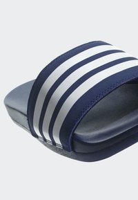 adidas Performance ADILETTE CLOUDFOAM PLUS STRIPES - Badslippers - blue