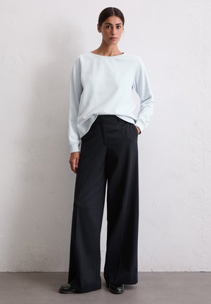 RELAXED MIT GEPEACHTER OBERFLÄCHE - Sweatshirt - calm blue