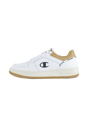 REBOUND 2 0 LOW - Zapatillas de baloncesto - white and tan
