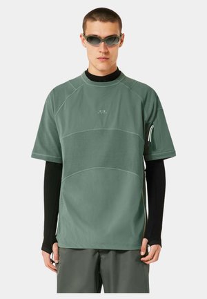 LATITUDE SOARTEE - T-Shirt basic - vert