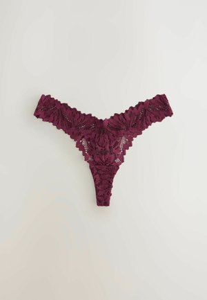 Burgunder Spitzenstring mit Blumenmuster, gewelltem Saum und transparenter Textur, entworfen für minimale Bedeckung und detaillierte Akzente.