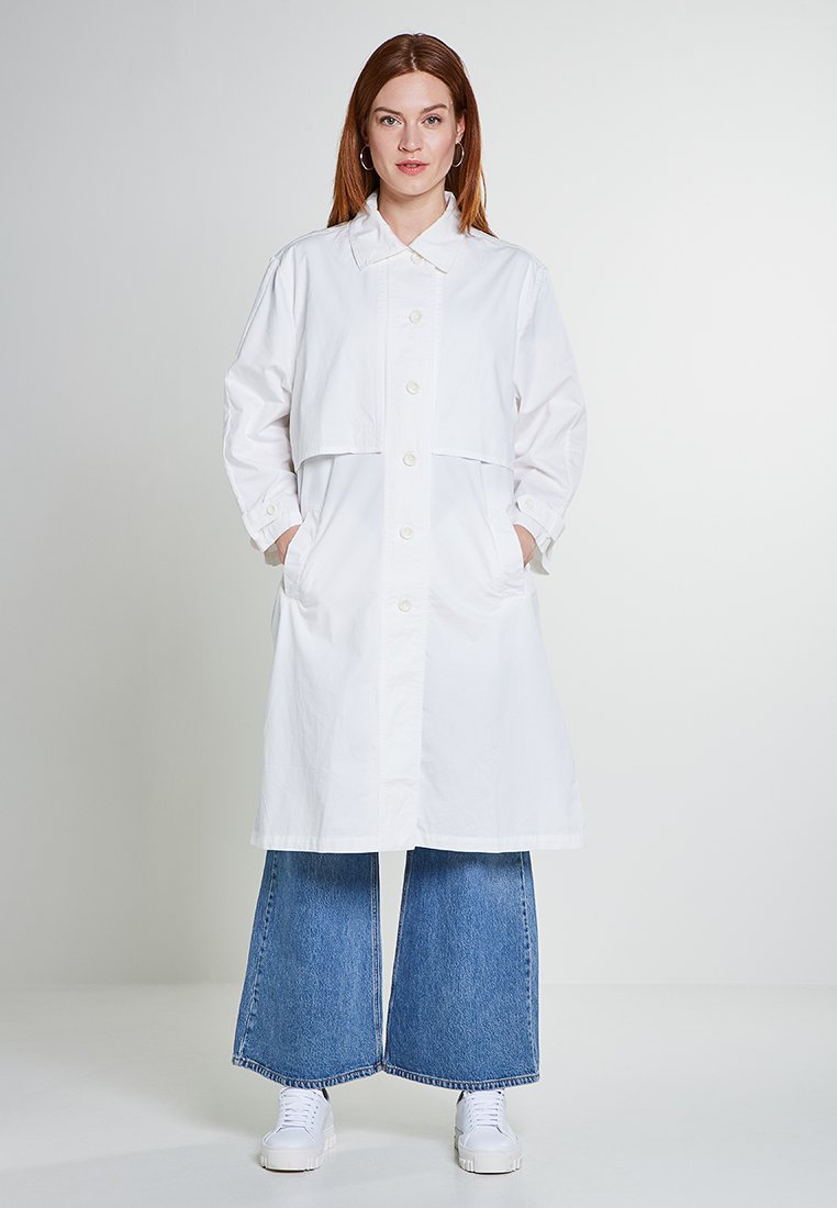 American vintage Trenchcoat wit American vintage Trenchcoat wit