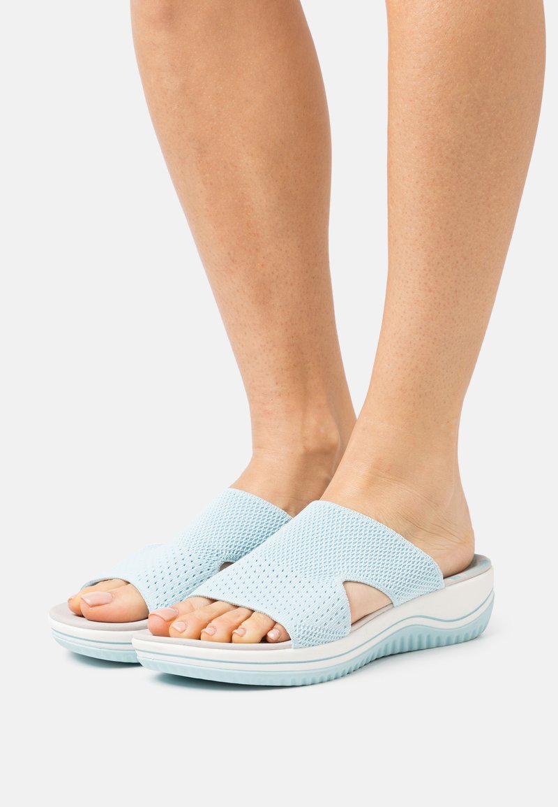 Nine West Laniey - Sandalias Planas Para Mujer, Azul Claro Denim 450, 22.5 Cm