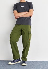 Ellesse Kapsáče - khaki