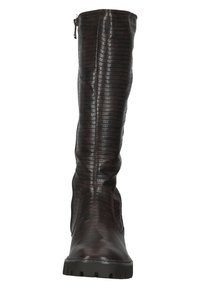 Bottes hautes marron en cuir texturé avec un motif reptile, dotées d'une fermeture éclair sur le côté et d'une semelle en caoutchouc robuste.
