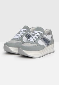 NeroGiardini Sneakersy niskie