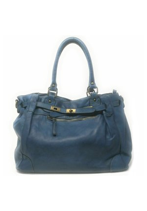 Sac à main en cuir bleu avec deux poignées supérieures, plusieurs poches et une fermeture à glissière. Présente des finitions en métal doré et une texture lisse.