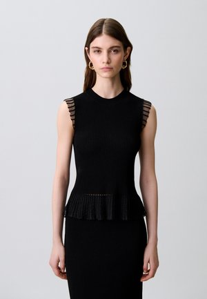 Claudie Pierlot, TOP - Top - noir
