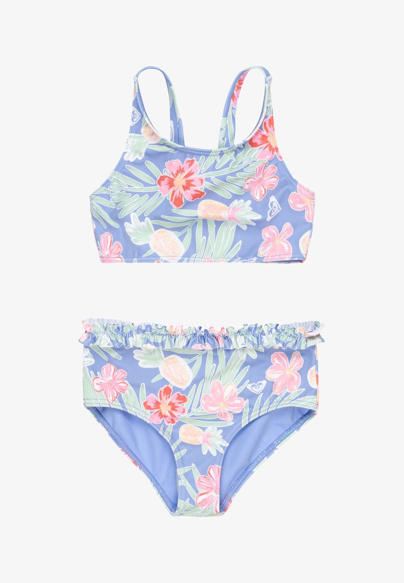 Zweiteiliger Badeanzug mit einem hellblauen Grundton, floraler Musterung in Rosa, Rot und Grün, verstellbaren Trägern und gerafftem Bund.