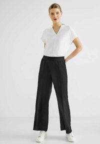 Street One LOOSE FIT - Pantalon classique - schwarz