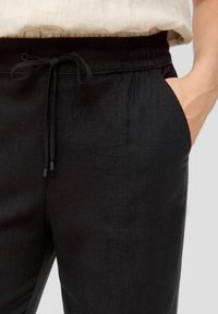 s.Oliver Stoffhose - schwarz