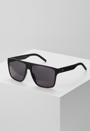 Sunglasses - matte black