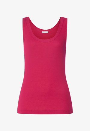 Dámské tílko bez rukávů v jasně růžové barvě s kulatým výstřihem a přiléhavým střihem, zobrazené na bílém pozadí.