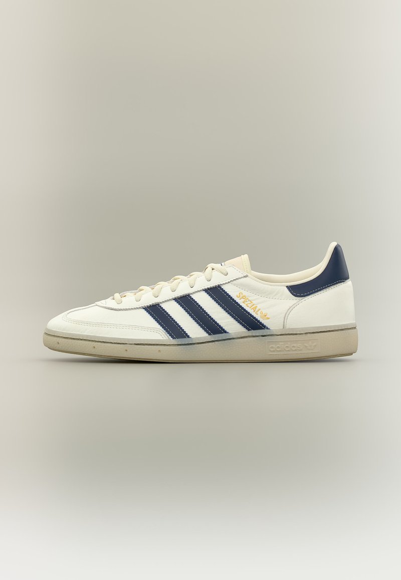 adidas Originals HANDBALL SPEZIAL core white/night indigo/off white/off-white